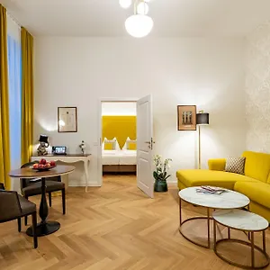 Theaterhotel & Hotell
