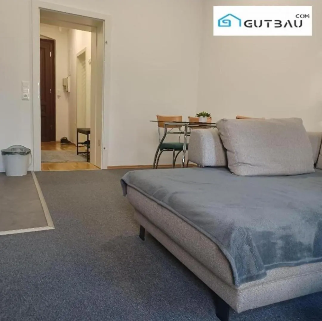 Whole Apartment 4U Alone, Self-Check-In, Top-Location, Underground & Shops Under Window, Order Pizza From Window, 3-5Min Walking To Swimming & Footbal Stadion, Wake-Up In Sunshine Vienna